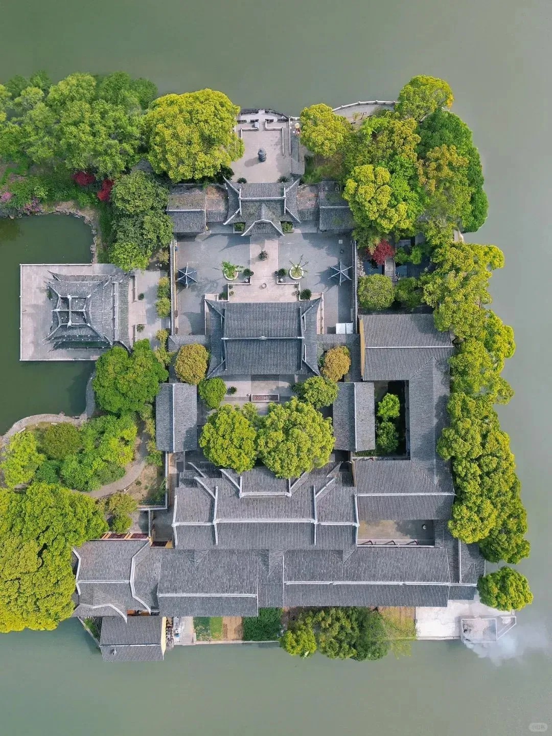 金庸先生《天龙八部》中燕子坞_4_有美在斯_同里-古镇-来自52tours 我爱旅游网